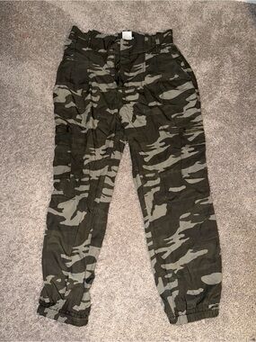 Express Camouflage Cargo Pants - Olive & Gray